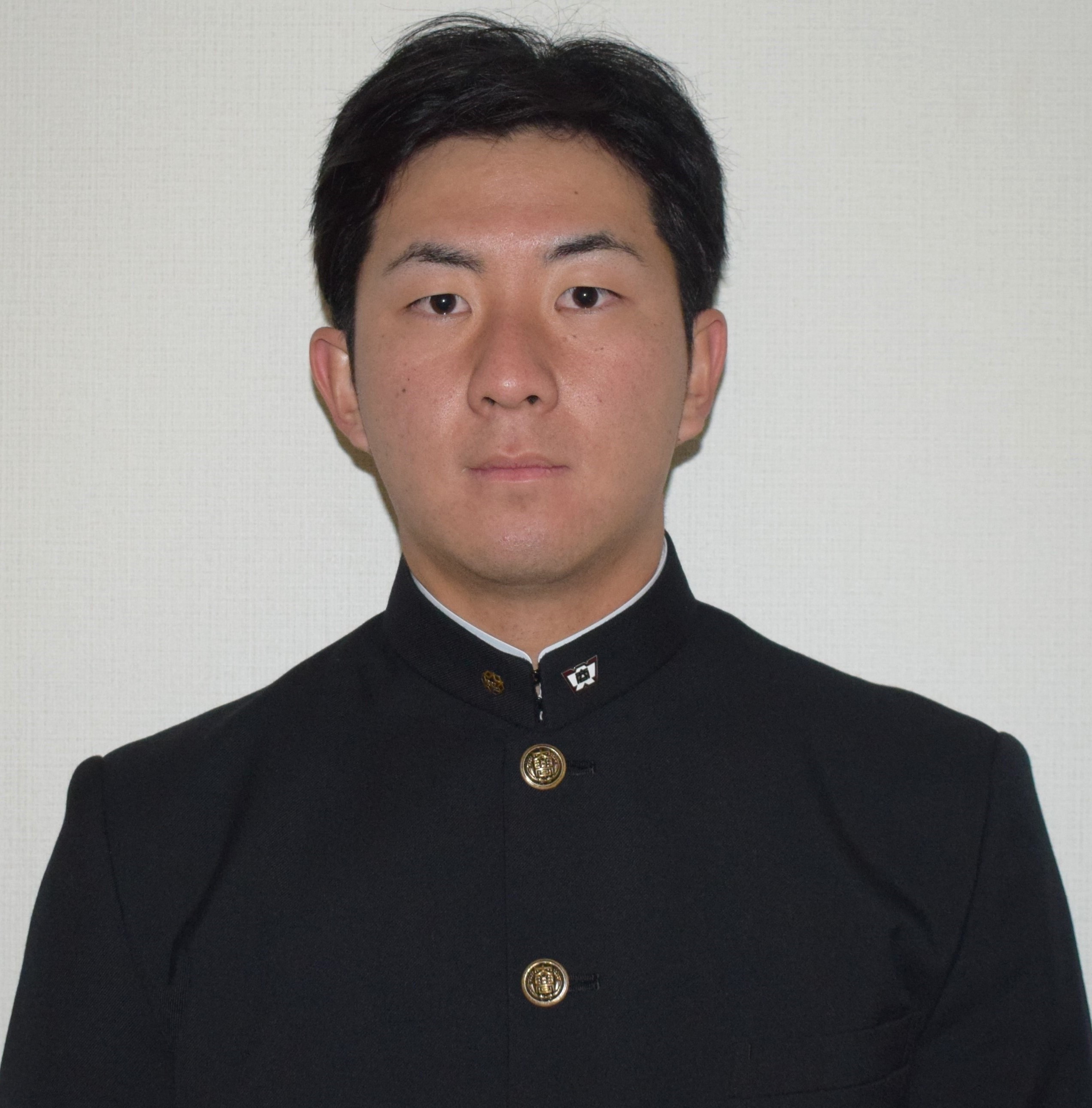 八卷　泰介
